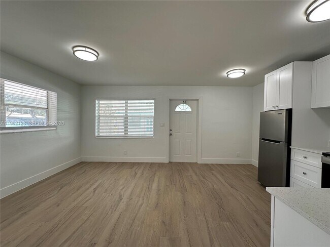 Building Photo - 4236 Sea Grape Dr