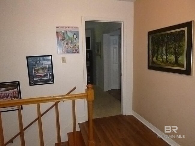 Building Photo - 19307 Scenic Hwy 98