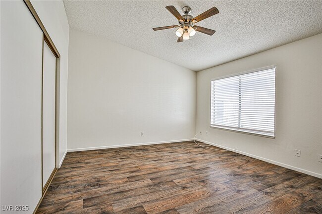 Building Photo - 1505 Wintergreen Dr