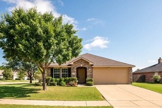 Building Photo - 25 Larkspur Dr