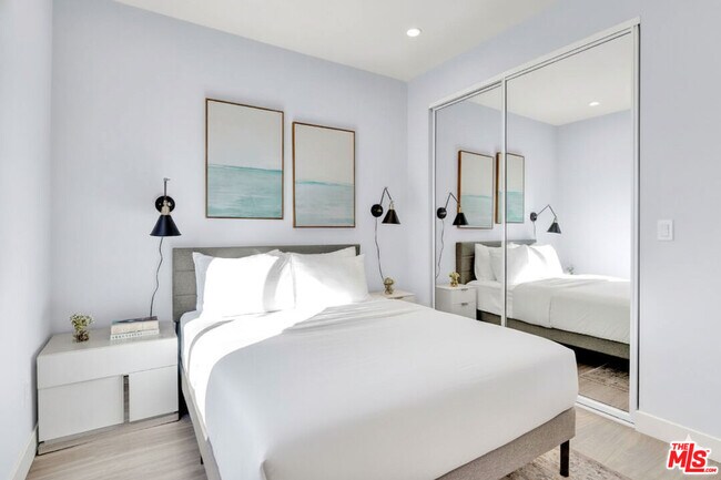 Building Photo - 5149 Fulton Ave