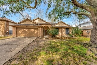 Building Photo - 1807 Palo Duro St