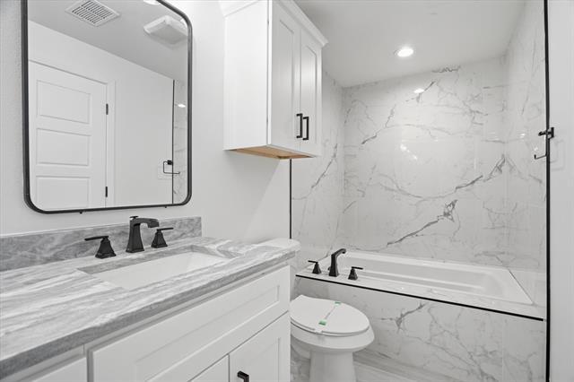 Building Photo - 2228 Goldenrod Ave