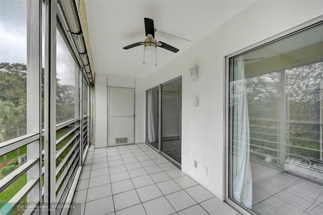 Building Photo - 4401 Martinique Ct
