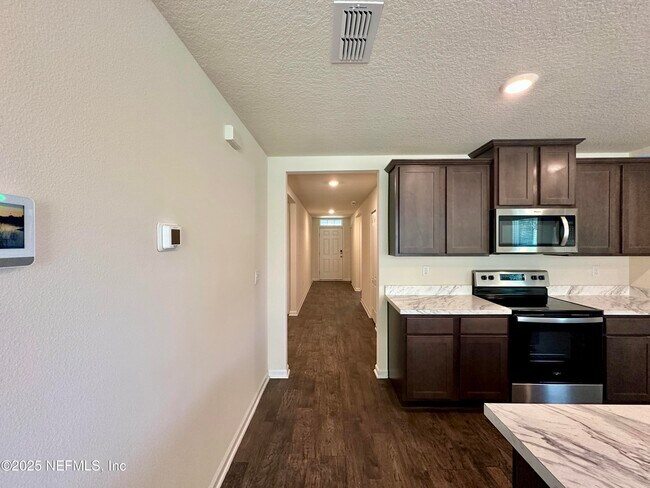 Building Photo - 3330 Lawton Pl