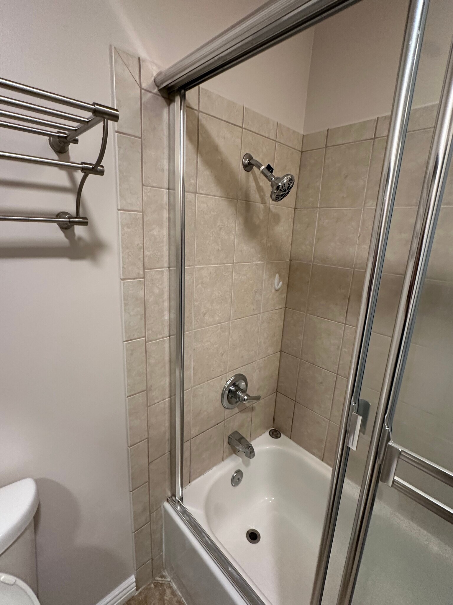 Building Photo - 18350 Hatteras St