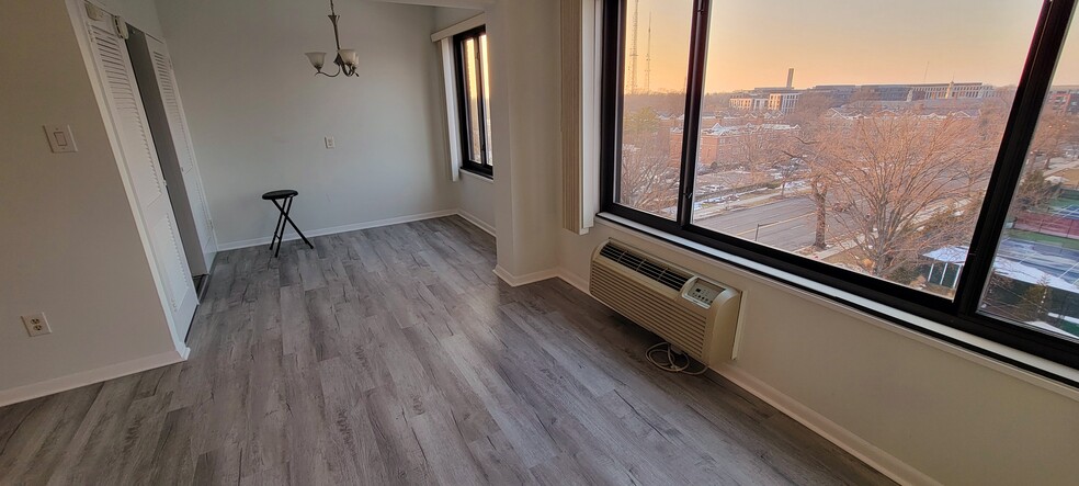 Building Photo - 3601 Wisconsin Ave NW