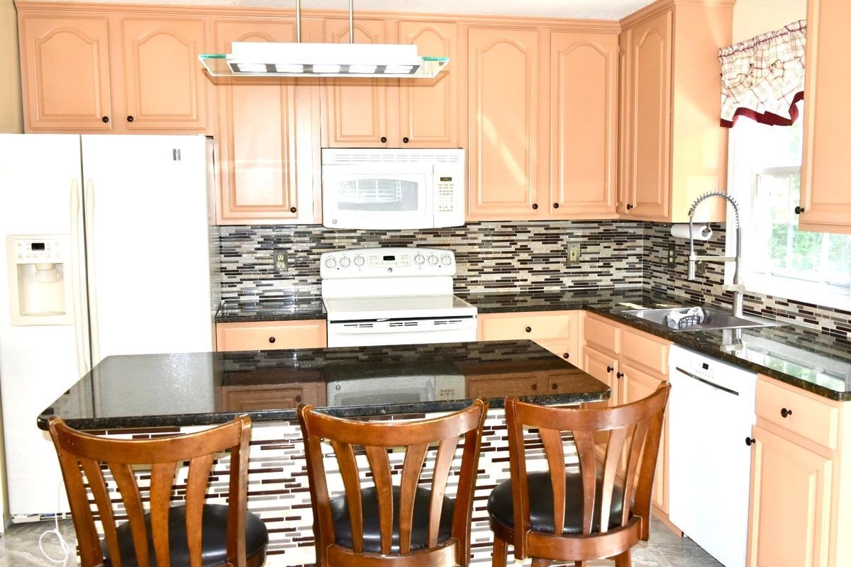 Building Photo - 6411 E Gate Dr