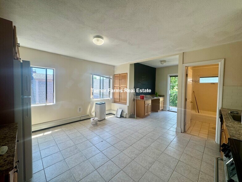Building Photo - 120 Jaques St