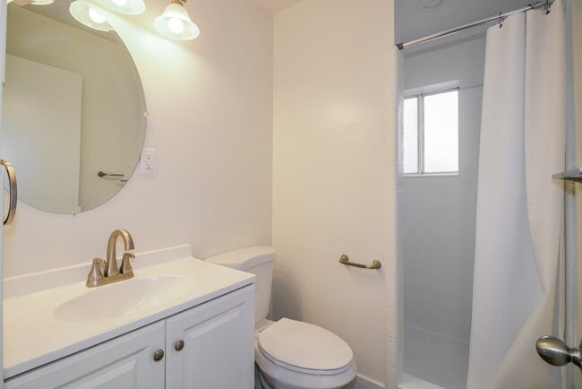 Building Photo - 4345 S 700 W