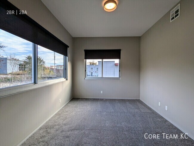 Building Photo - 2903 Gillham Rd