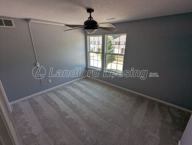 Building Photo - Spacious 4-Bedroom Colonial in Martin’s Ru...