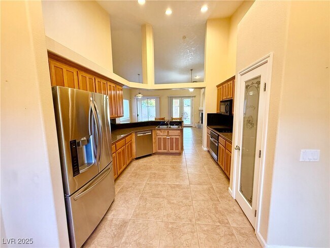 Building Photo - 6780 Sandpebble St