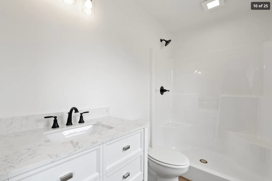 Building Photo - 211 Avenue C