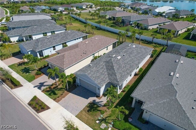 Building Photo - 42186 Edgewater Dr