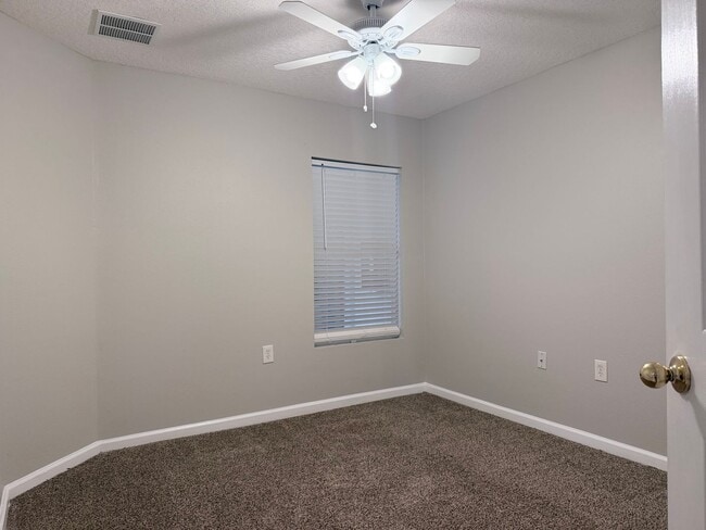 Building Photo - 2/2 Condo  in Merrill Pines Gated Community