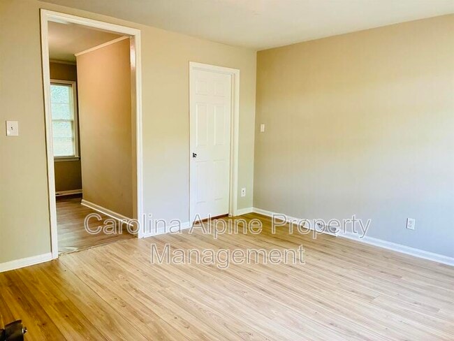 Building Photo - 6800 Fieldvale Pl
