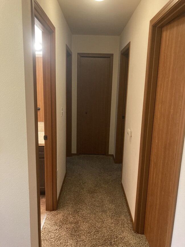 Building Photo - 24215 10th Ave S