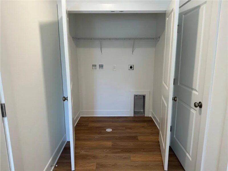 Building Photo - 607 Carlton Ln