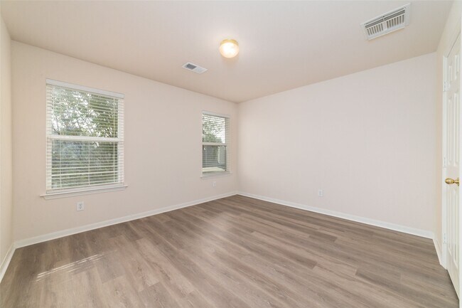 Building Photo - 12426 Taylorwood Ln