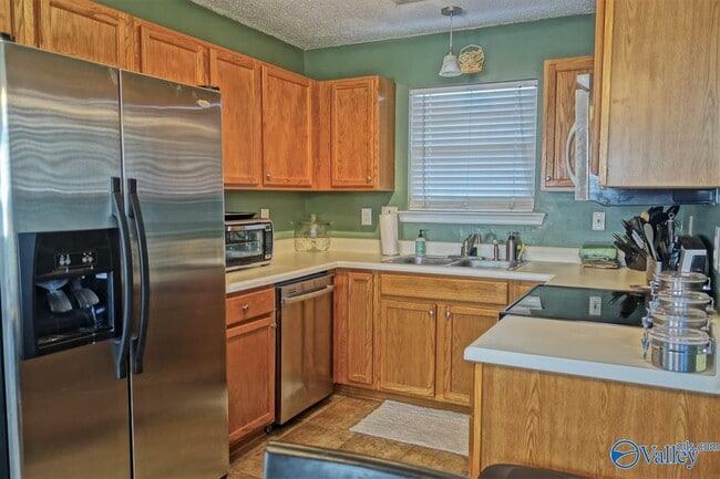 Building Photo - 166 Sandy Hollow Dr NW
