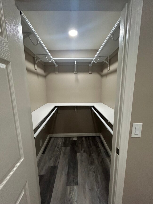 Building Photo - 1317 Marline Ave