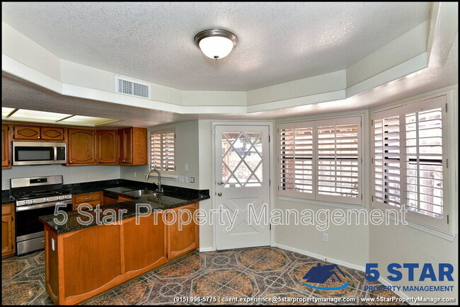 Building Photo - 11620 Laura Marie Dr