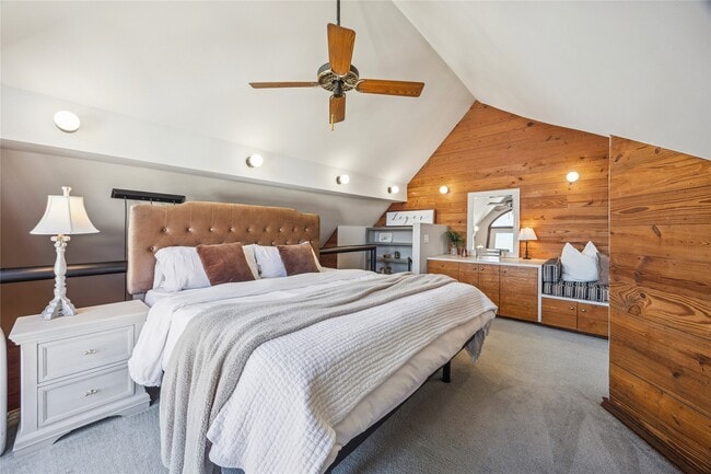 Building Photo - 505 Harvard St