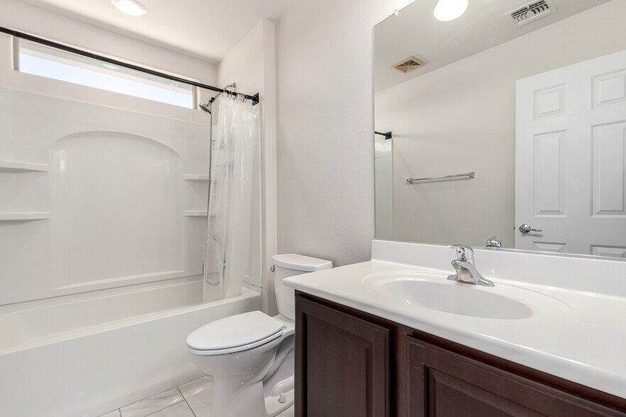 Building Photo - 16306 N 73rd Dr