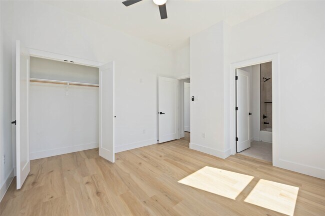 Building Photo - 4202 Kewanee St