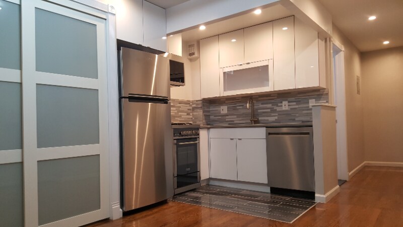 Building Photo - 1628 2nd Ave