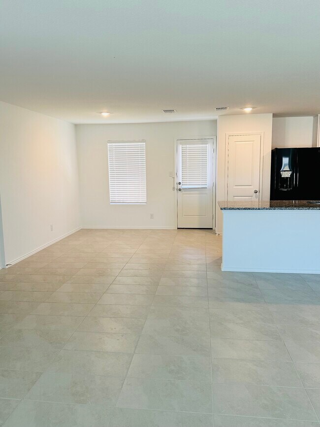 Building Photo - 1447 Dovekie Dr