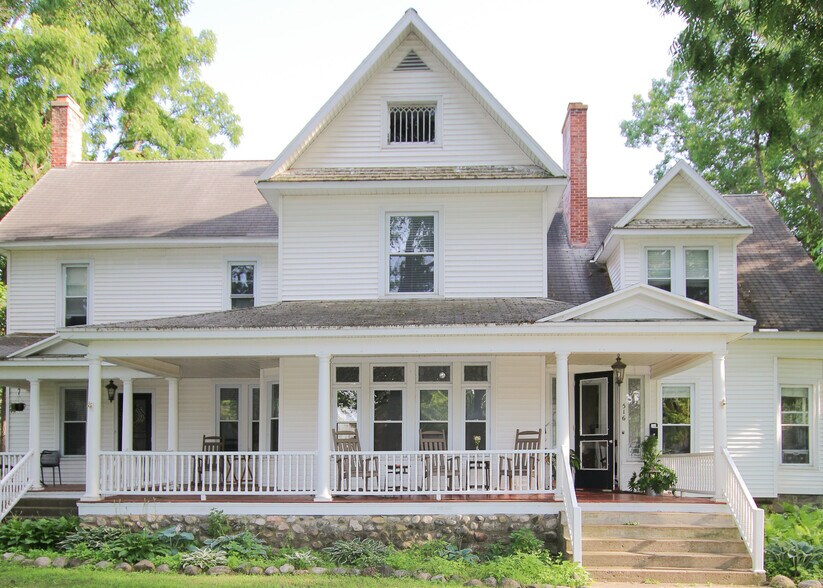 Building Photo - 516 Washington St