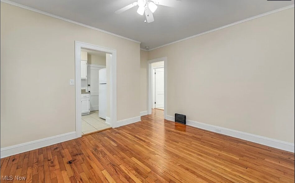 Building Photo - 2085 Chesterland Ave