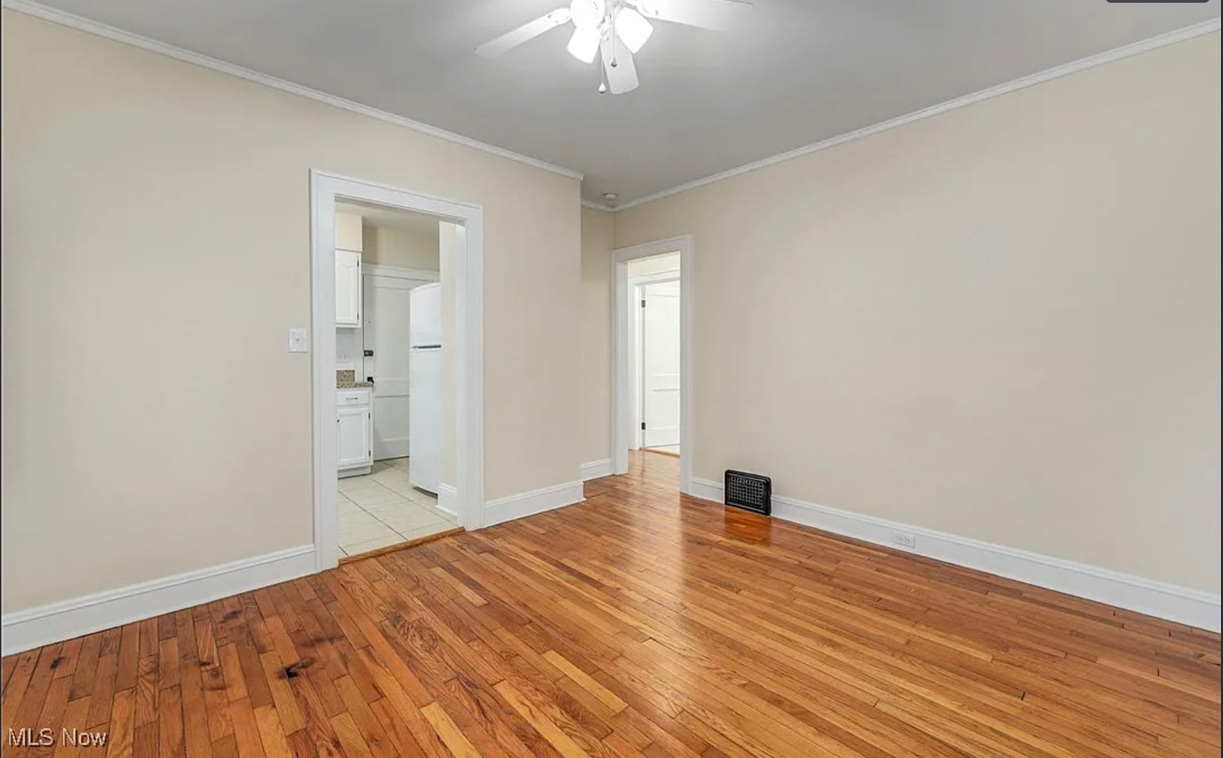 Building Photo - 2085 Chesterland Ave