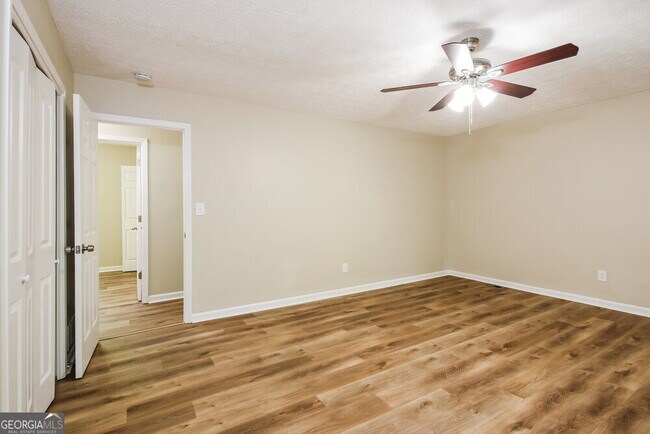 Building Photo - 2984 Leasa Ct
