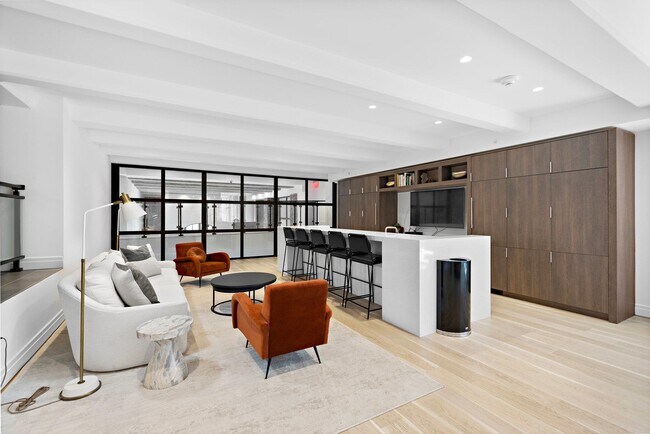 Building Photo - 720 Clinton St