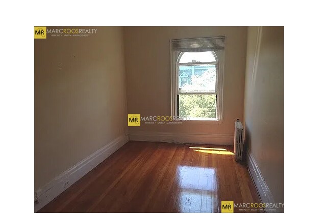 Building Photo - 469 Beacon St