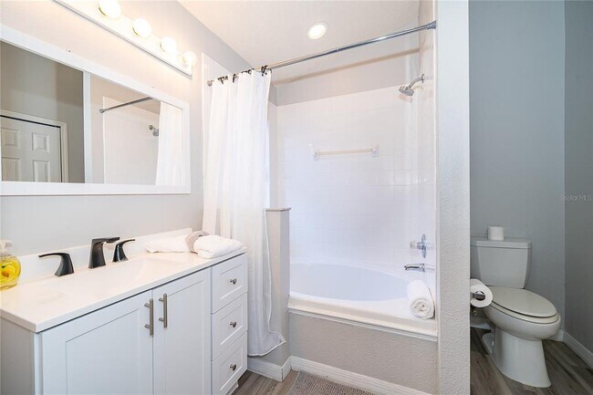 Building Photo - 1106 Liberty Hall Dr