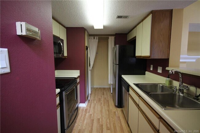 Building Photo - 285 Carriage Crossing Ln