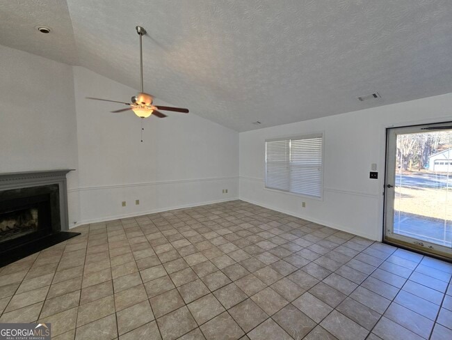 Building Photo - 1703 Windy Ridge Ct SE