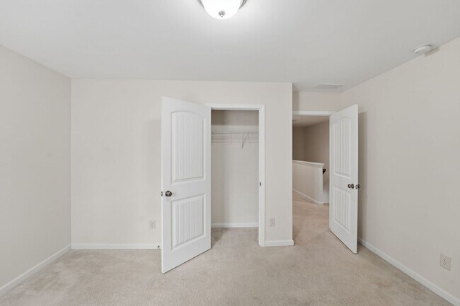 Building Photo - 409 Walsenburg Dr