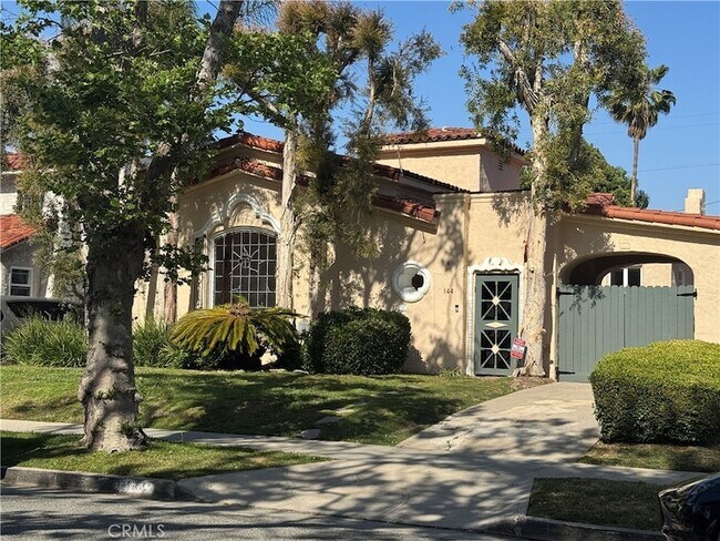 Primary Photo - 144 S La Peer Dr