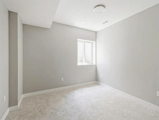 Building Photo - 15588 Rocklyn Dr