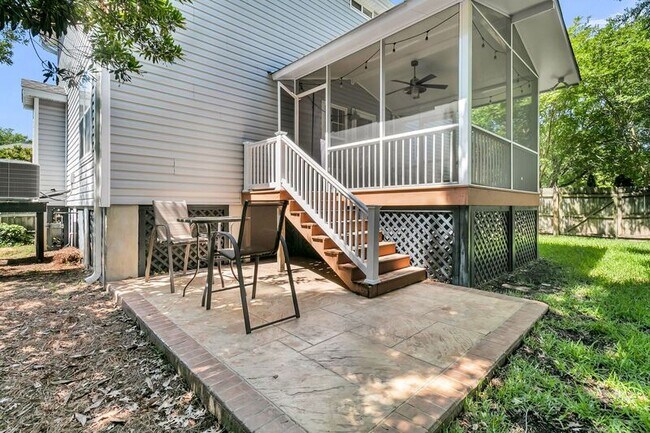 Building Photo - 1574 Ocean Neighbors Blvd