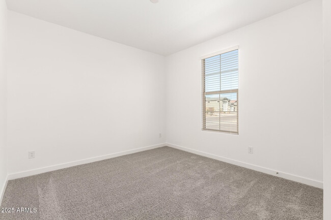 Building Photo - 16547 Avenida del Sol W