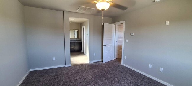 Building Photo - 12065 Mesquite River Dr