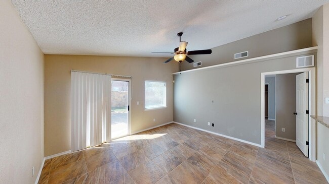 Building Photo - 14336 Desert Sage Dr
