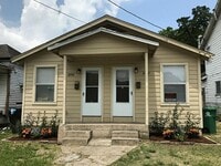 Building Photo - 3206 Napoleon St