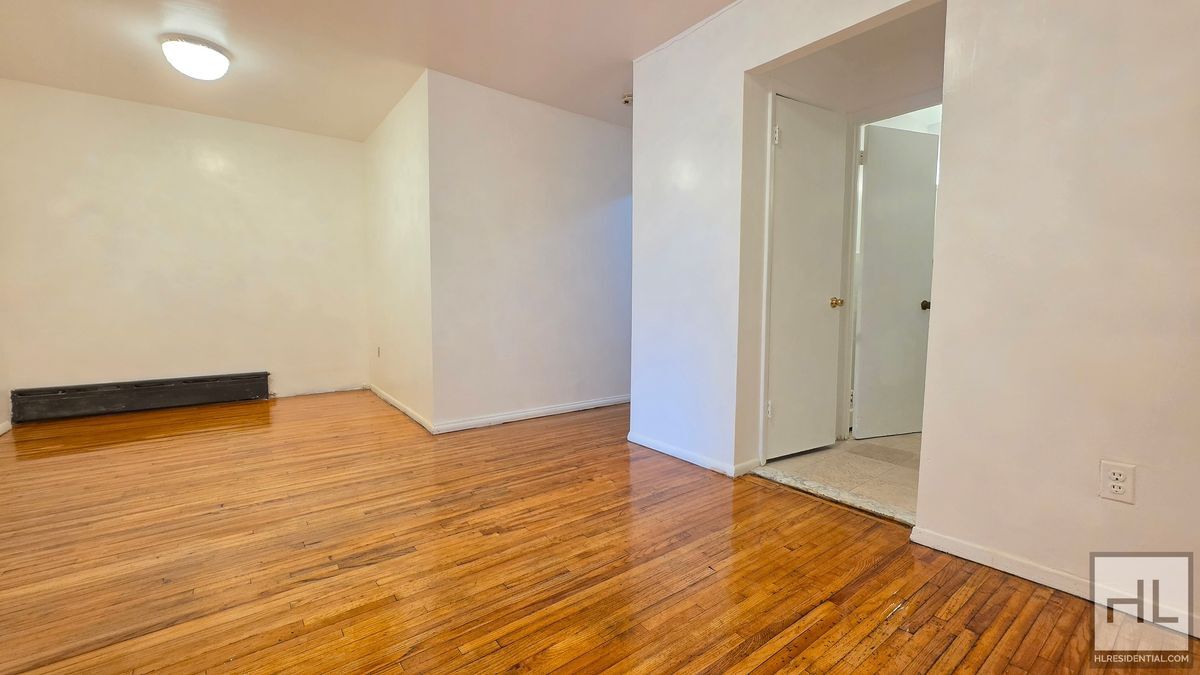 Building Photo - 9 STREET